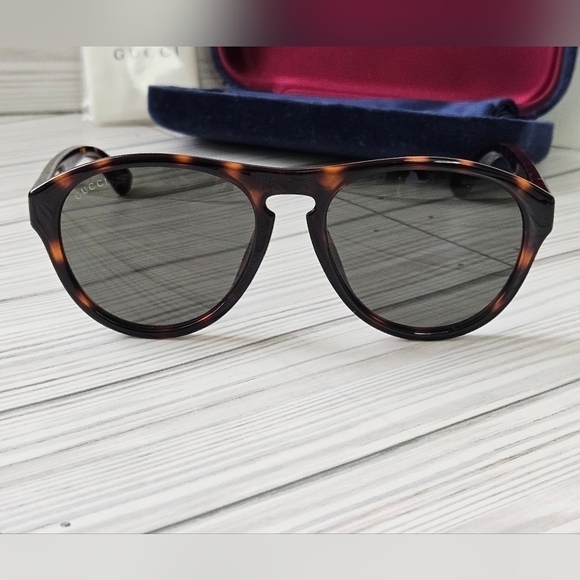Gucci GG0747s 003 Round Sunglasses In Havana Green and Tortoise Shell NWT main image 4